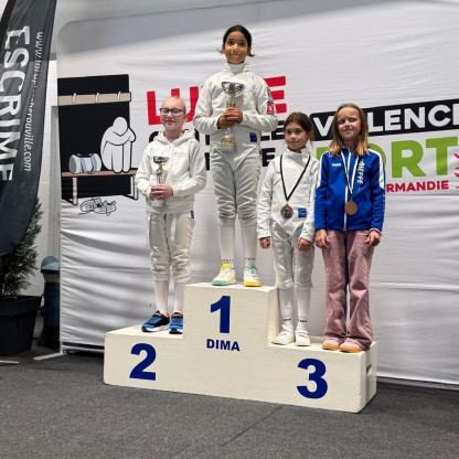 🍂 CHALLENGE D’AUTOMNE À HÉROUVILLE-SAINT-CLAIR : UN BEAU WEEK-END POUR MONTIVILLIERS ESCRIME ! 🏆